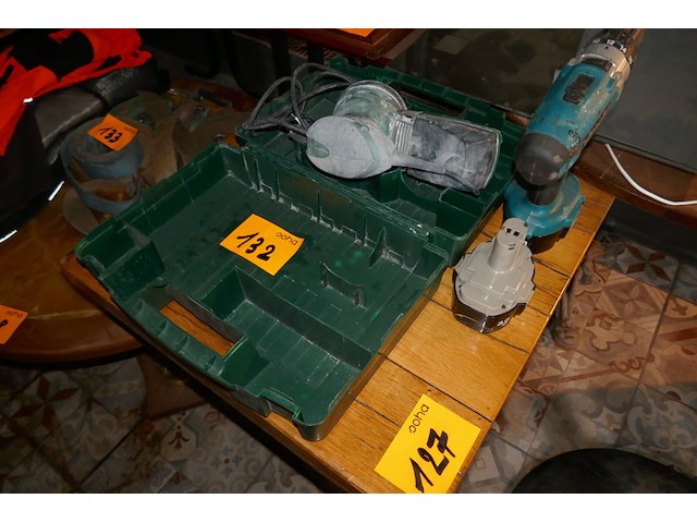 Excentrische schuurmachine bosch + schroefmachine - afbeelding 1 van  3