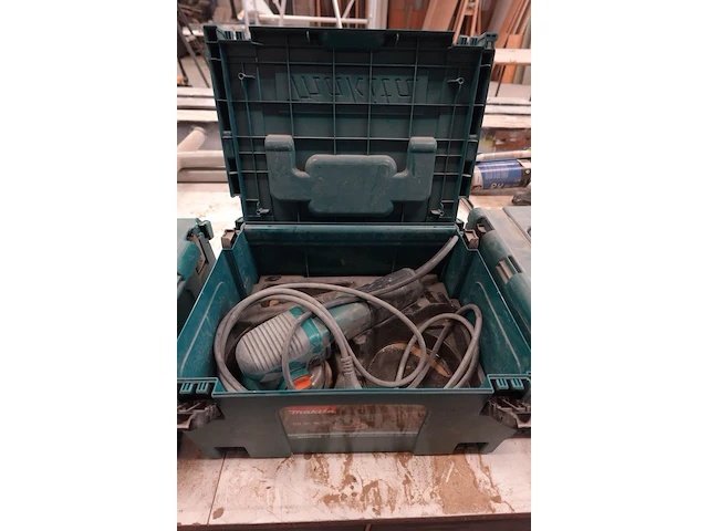 Excentrische schuurmachine makita - afbeelding 1 van  4