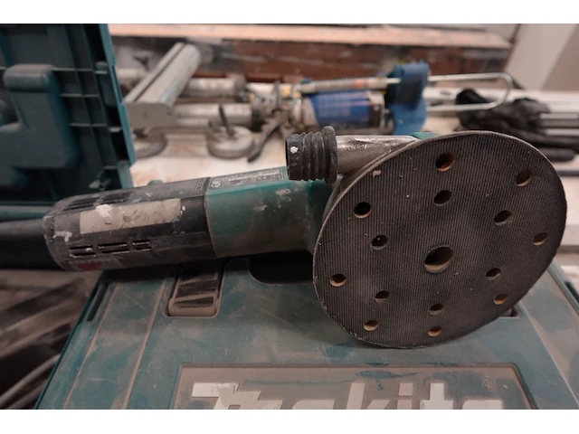 Excentrische schuurmachine makita - afbeelding 2 van  4
