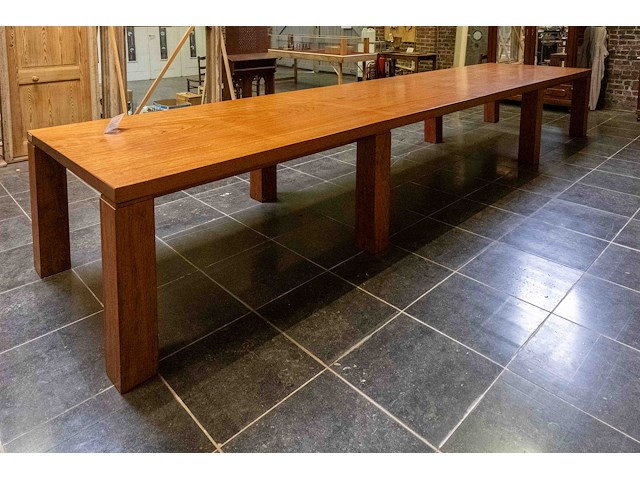 Exclusieve tafel afrikaans bubinga hout, massief blad en poten - afbeelding 3 van  6