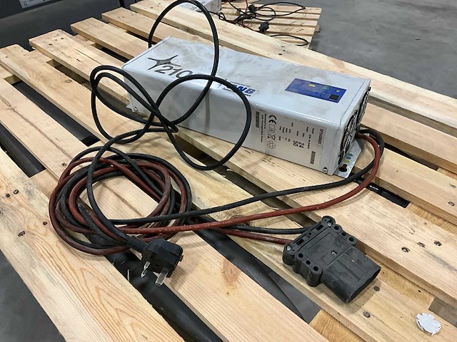 Exide 2100sp acculader - afbeelding 1 van  6