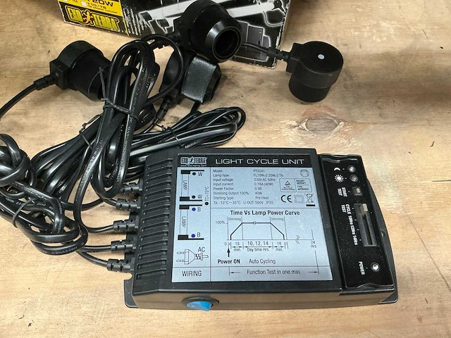 Exo terra terrarium controller light cycle unit - afbeelding 1 van  5