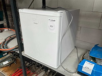 Exquisit kb05-v-040ew mini koelkast - afbeelding 1 van  5