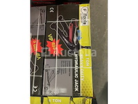 Extra lage garagekrik 4 ton en een 22 delige ringratel-steeksleutel set 6-32mm