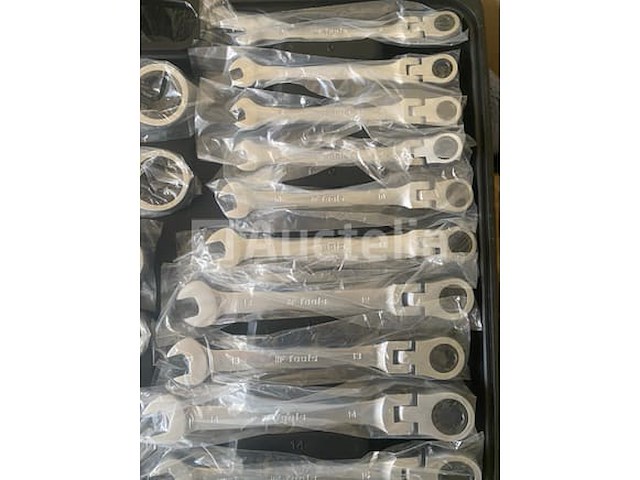 Extra lage garagekrik 4 ton en een 22 delige ringratel-steeksleutel set 6-32mm - afbeelding 4 van  10