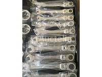 Extra lage garagekrik 4 ton en een 22 delige ringratel-steeksleutel set 6-32mm - afbeelding 4 van  10