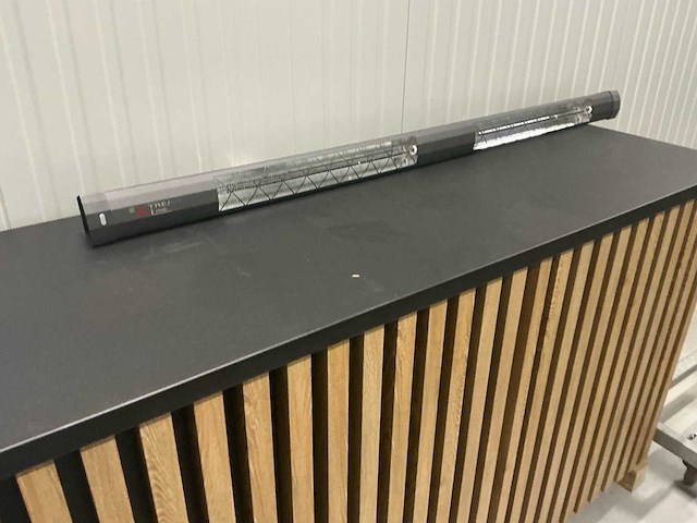 Extreme line heater terrasverwarming - afbeelding 1 van  4