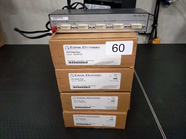 Extron - dvi da4 plus - 4x dvi splitter 1:4 - afbeelding 1 van  3