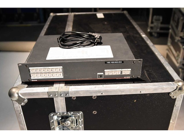 Extron - dxp series digital crosspoint matrix - various video equipment - afbeelding 1 van  2
