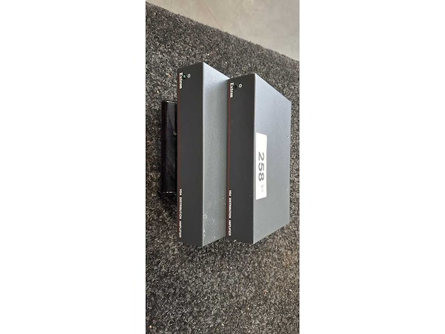 Extron - overige beeldapparatuur (2x) - afbeelding 1 van  2