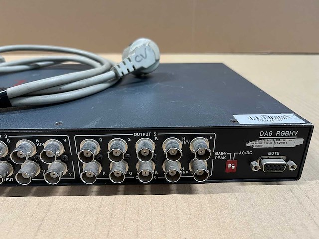 Extron da6 rgbhv/yuv video distribution amplifier rgb-hv 1->6 - afbeelding 5 van  5