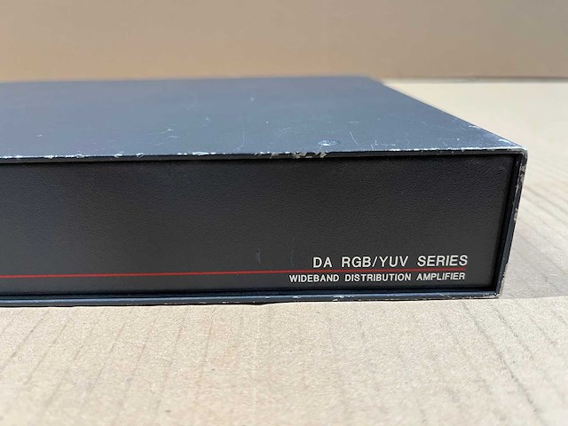 Extron da6 rgbhv/yuv video distribution amplifier rgb-hv 1->6 - afbeelding 2 van  5