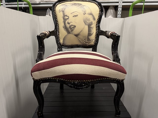 Eyecatcher stoel - afbeelding 2 van  6