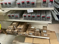 Fabory moeren-en borgmoeren, zeskant, tijger filtée, onderlegring en bladvanger. bouten, moeren & ringen - afbeelding 1 van  3