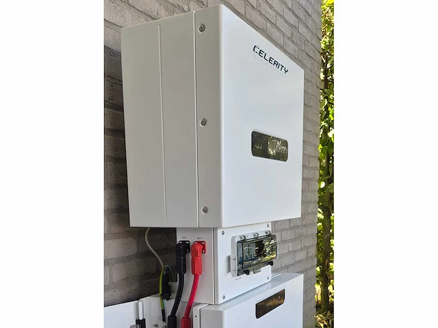 Fabrieksnieuw - kstar 3.68kw 1-fase hybride omvormer (battery ready - ups - synergrid) - afbeelding 1 van  1