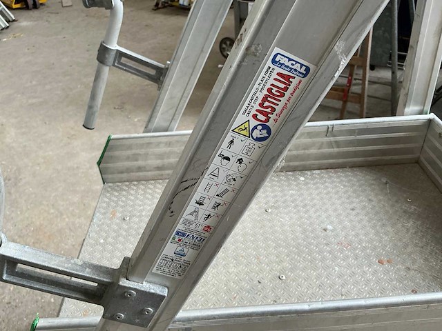 Facal castiglia platform ladder - afbeelding 6 van  6