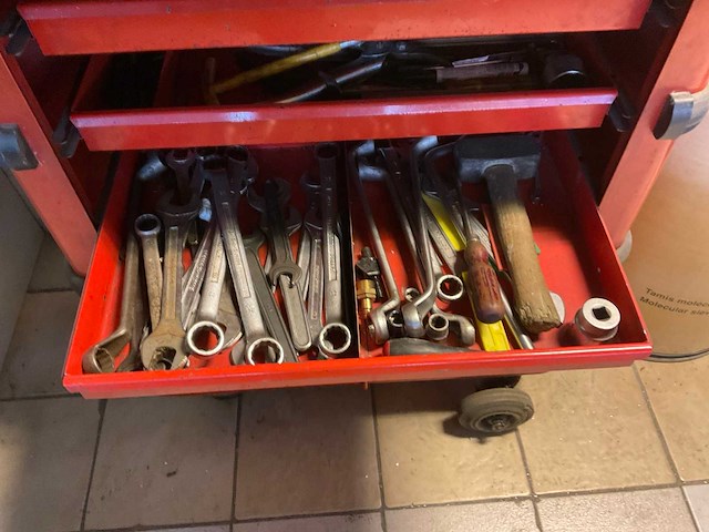 Facom 2502 gereedschapswagen met inhoud - afbeelding 2 van  2