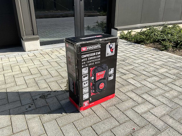 Facom 8bar 1.5hp wand luchtcompressor - afbeelding 2 van  3