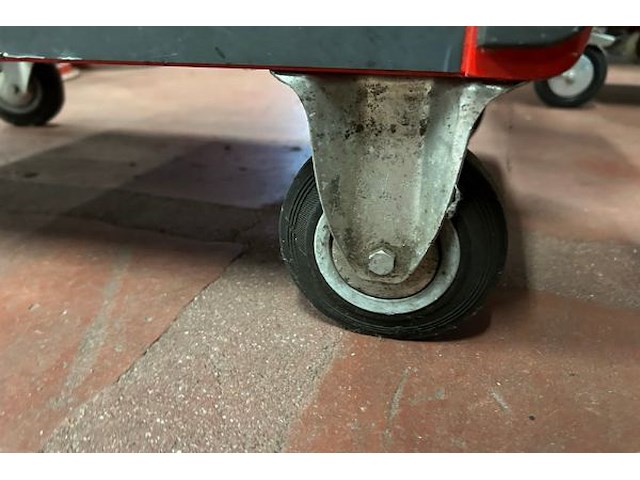 Facom mobiele gereedschapskar gevuld - afbeelding 4 van  12