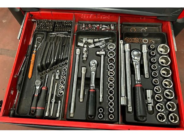 Facom mobiele gereedschapskar gevuld - afbeelding 7 van  12