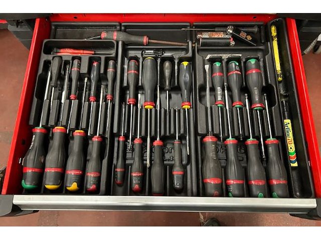 Facom mobiele gereedschapskar gevuld - afbeelding 4 van  10