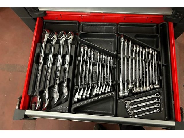 Facom mobiele gereedschapskar gevuld - afbeelding 6 van  10