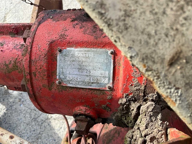 Fahr ku 25 gietmachine - afbeelding 6 van  16