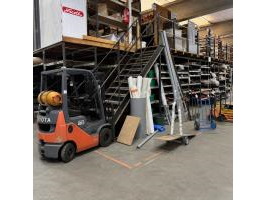 Faillissement: plastiek van wauwe: lubbeek - rollend materieel & inrichting