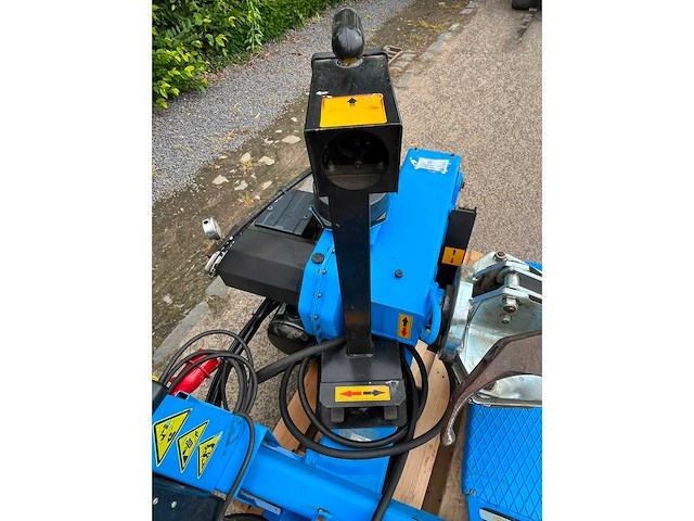 Faip - project 26 - banden de-en montageapparaat voor vrachtwagen - bandenmachine - afbeelding 5 van  7