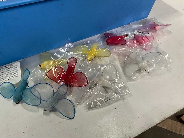 Fair forward fairtrade broche vogels in diverse kleuren - afbeelding 2 van  6