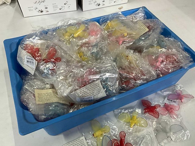 Fair forward fairtrade broche vogels in diverse kleuren - afbeelding 5 van  6