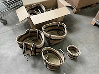 Fair forward fairtrade diverse maten mand/plantpot (13x) - afbeelding 1 van  7