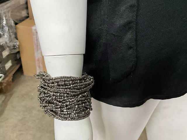 Fair forward fairtrade elastische kralen armband (72x) - afbeelding 1 van  5