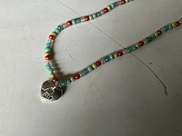 Fair forward fairtrade elastische kralen ketting multicolor (68x) - afbeelding 4 van  5