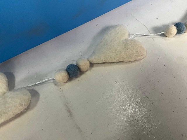 Fair forward fairtrade handgemaakte hartjes hanger wol (55x) - afbeelding 6 van  6