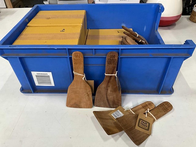 Fair forward fairtrade houten spatel (83x) - afbeelding 1 van  5
