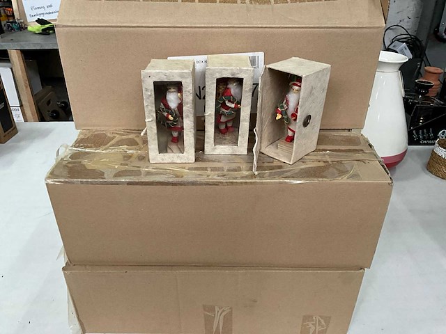 Fair forward fairtrade kerstman in giftbox (70x) - afbeelding 1 van  6