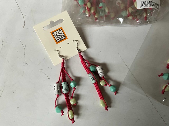 Fair forward fairtrade paar oorbellen (32x) - afbeelding 2 van  4