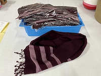 Fair forward fairtrade sjaal aubergine (21x) - afbeelding 1 van  4