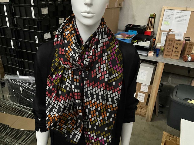 Fair forward fairtrade sjaal zijde (75x) - afbeelding 1 van  5