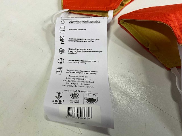 Fair forward handgemaakte wasbare mondkapjes - afbeelding 3 van  4