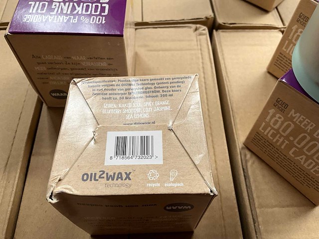 Fair trade 100% plantaardige kaars ‘blueberry smoothie’ van bak olie (380x) - afbeelding 6 van  7