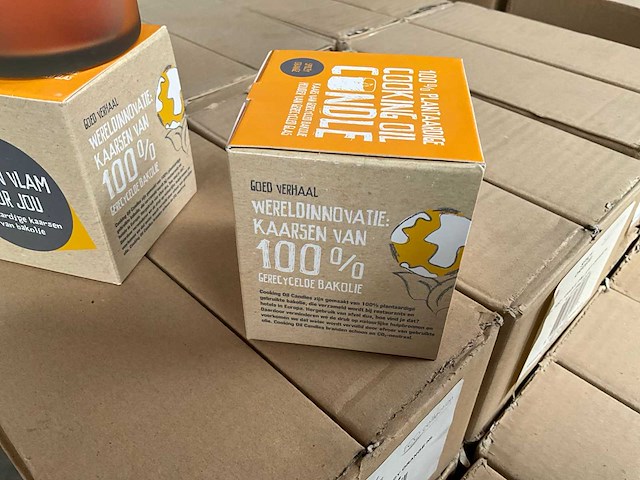 Fair trade 100% plantaardige kaars ‘spicy orange’ van bak olie (306x) - afbeelding 5 van  9