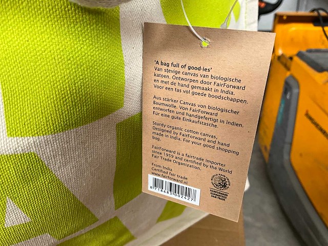 Fair trade canvas shopper crème/groen +/- 44 x 14 x 40cm (200x) - afbeelding 5 van  6