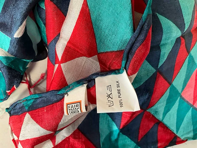 Fair trade diverse sjaals (25x) - afbeelding 7 van  8