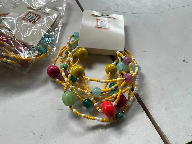 Fair trade elastische armband multicolor (93x) - afbeelding 3 van  5