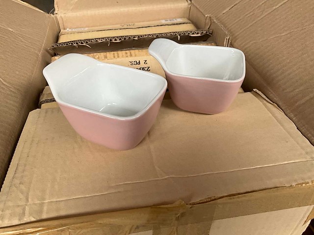 Fair trade keramiek kopje roze +/- 7,5 x 7,5 x 5cm (48x) - afbeelding 1 van  6