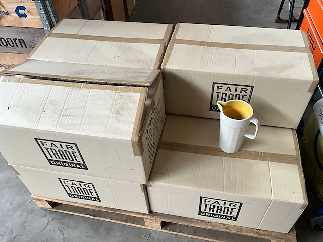 Fair trade keramiek lemonade kan geel/crème keramiek (55x) - afbeelding 2 van  5