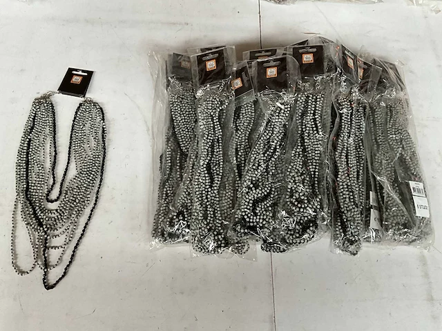 Fair trade ketting met grijs/zwarte kralen (45x) - afbeelding 1 van  7