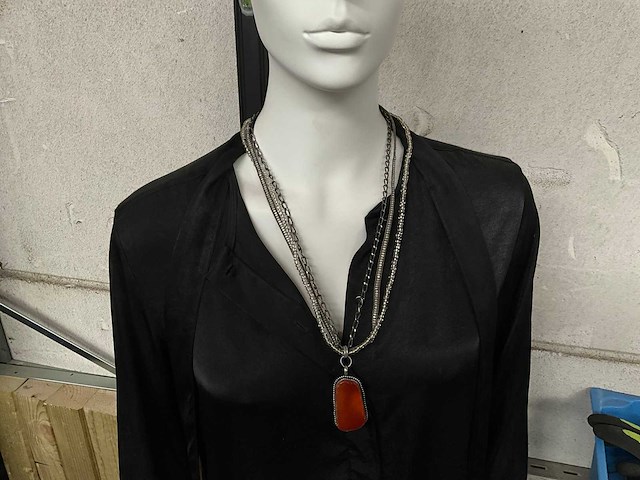 Fair trade ketting met steen (40x) - afbeelding 1 van  10